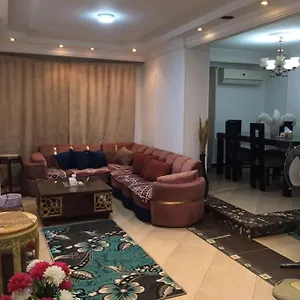 Cozy House 2br, Airport, Who Apartment Cairo