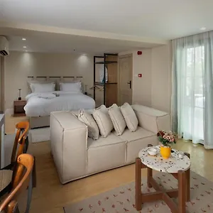 Numero Cinq Boutique Hotel 5*