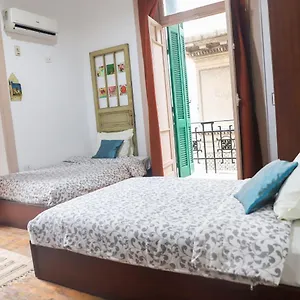 Hostal International Downtown