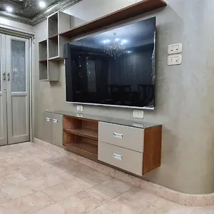Comfy 2-bedrooms In 44-2 Apartment