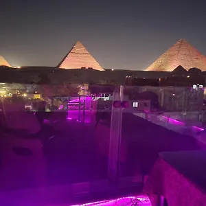 Homestay Magic Pyramids View *