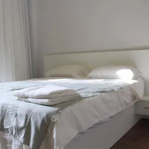 Stunning 2 Bdr With Garden In Festival *