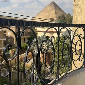 Apartment Golf Pyramids View *