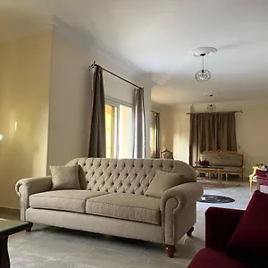 Charming With Balcony Apartment Cairo