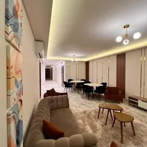 White Palace Served 31 *