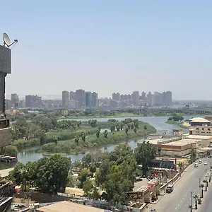 Apartment الجيزة ذات غرفتين ترى النيل *