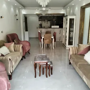 Younan House Apartment *