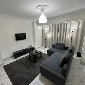 Pyramids Modern 3-br House Apartment