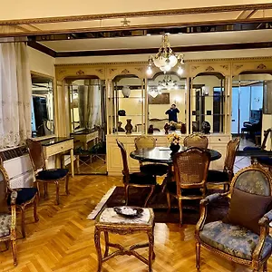 Vintage Palace Apartment