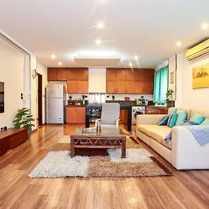 Apartment Luxurious With Terrace In New