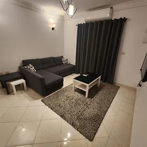 Apartment Stylish And Modern Close To The Airport
