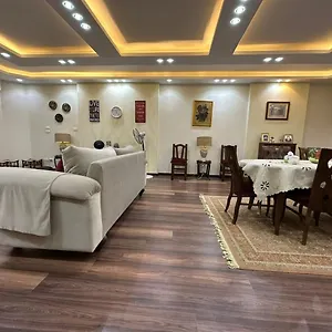 شقه فندقيه مطلعه ع النيل Cairo