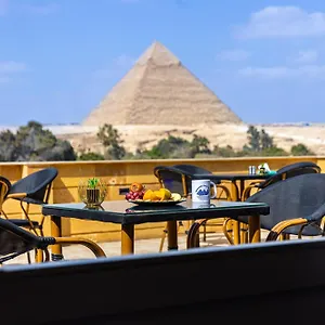Pyramids Land Palace Hotel Kafrat al Jabal