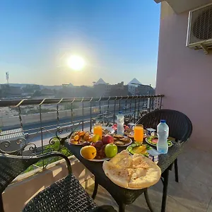 Young Pharaoh View Hotel 3*