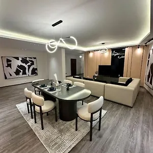 Apartment Signature Serene Modern *
