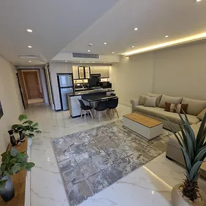 Charming Brand New 517 Apartment
