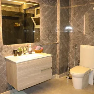 Super Flat In Ad Doqi - Down Town Apartment
