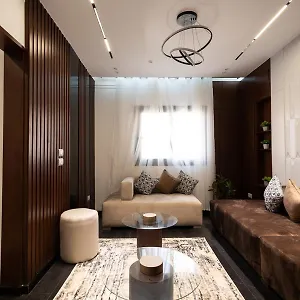 Apartament Luxe Heliopolis With Patio - 15 Minute To Airport