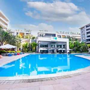 Luxury 3br Pool View Apartment Cairo
