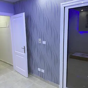 Rehab 2- Modern One Bedroom With Garden Apartment *