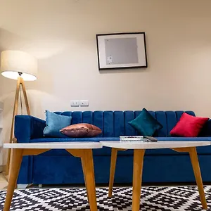 Marron 4 New Apartment
