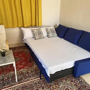 Apartment Lovely One-bedroom With Garden View *