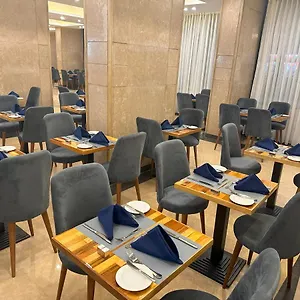 Hotel Pyramids
