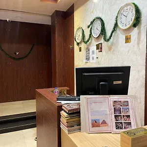 Hostel Elite Grand *