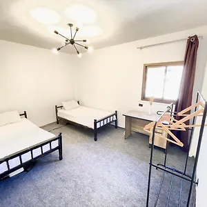Cozy Large With Work Space Apartment *