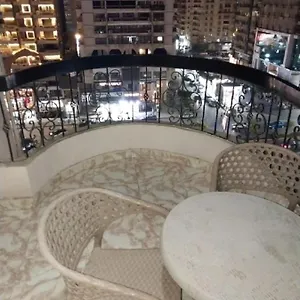 مفروشة للايجار عباس الرئيسي Apartment