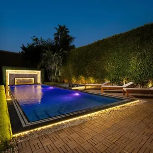 Zyra With Pool And Waterfall In New * El Cairo