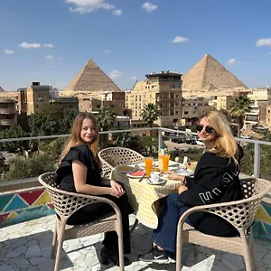 Matto Pyramids