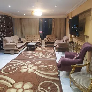 مفروشة ديلوكس في جامعة الدول بالمهندسين Cairo