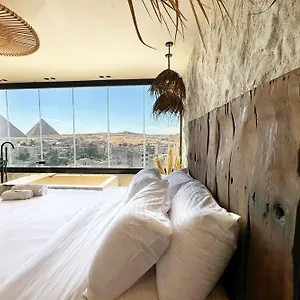 The 2 Bdr Pyramids Vista W Bathtub * Cairo