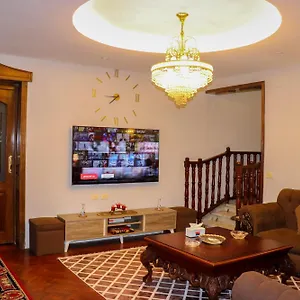 Mohandssien-mohi El Din Abo El Ezz -dokki -super Luxe Apartment Cairo