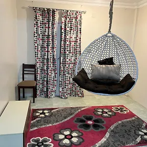 Apartment 14 Min From Airport