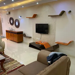 La * Cairo