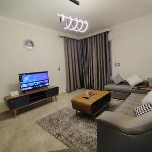 Apartment Center Chic: Modern 2br With Ultimate Comfort