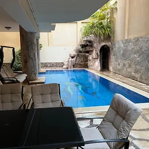 Villa The Glasshouse Pool Le Caire