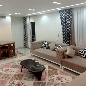 Apartment لأصحاب الرقي والفخامة راقية عالية الجودة والتميز في المهندسين قريب جامعة الدول والنيل