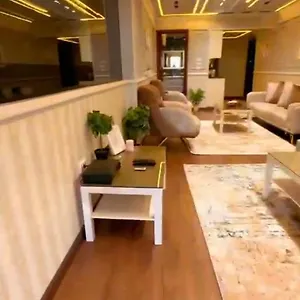 Deluxe 3 Bed Nile View Apartment *