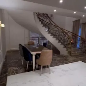 Duplex 5 Bed *