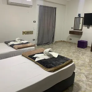 Bed & Breakfast Khufu Pyramids View *