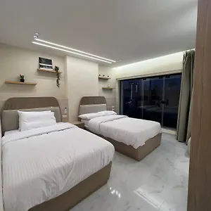 Luxurious Nile View In Zamalek Apartment