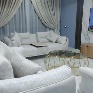 للايجار مفروشة بالكامل امام سيتي ستارز مدينه نصر * Cairo