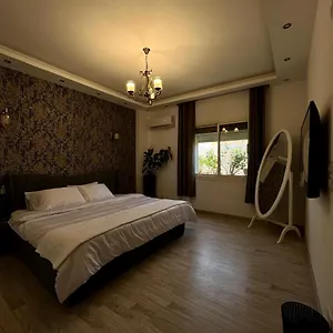 Apartment The Suitinn 160