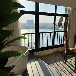Queen Of Nile View *
