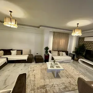 فخمة بالمهندسين