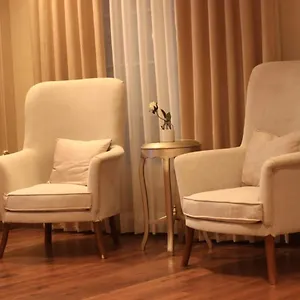 Luxry Duplex Very Prime Location Beside Festival Apartment *