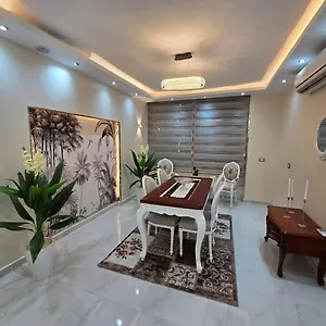 Apartment علي النيل بالمعادي *